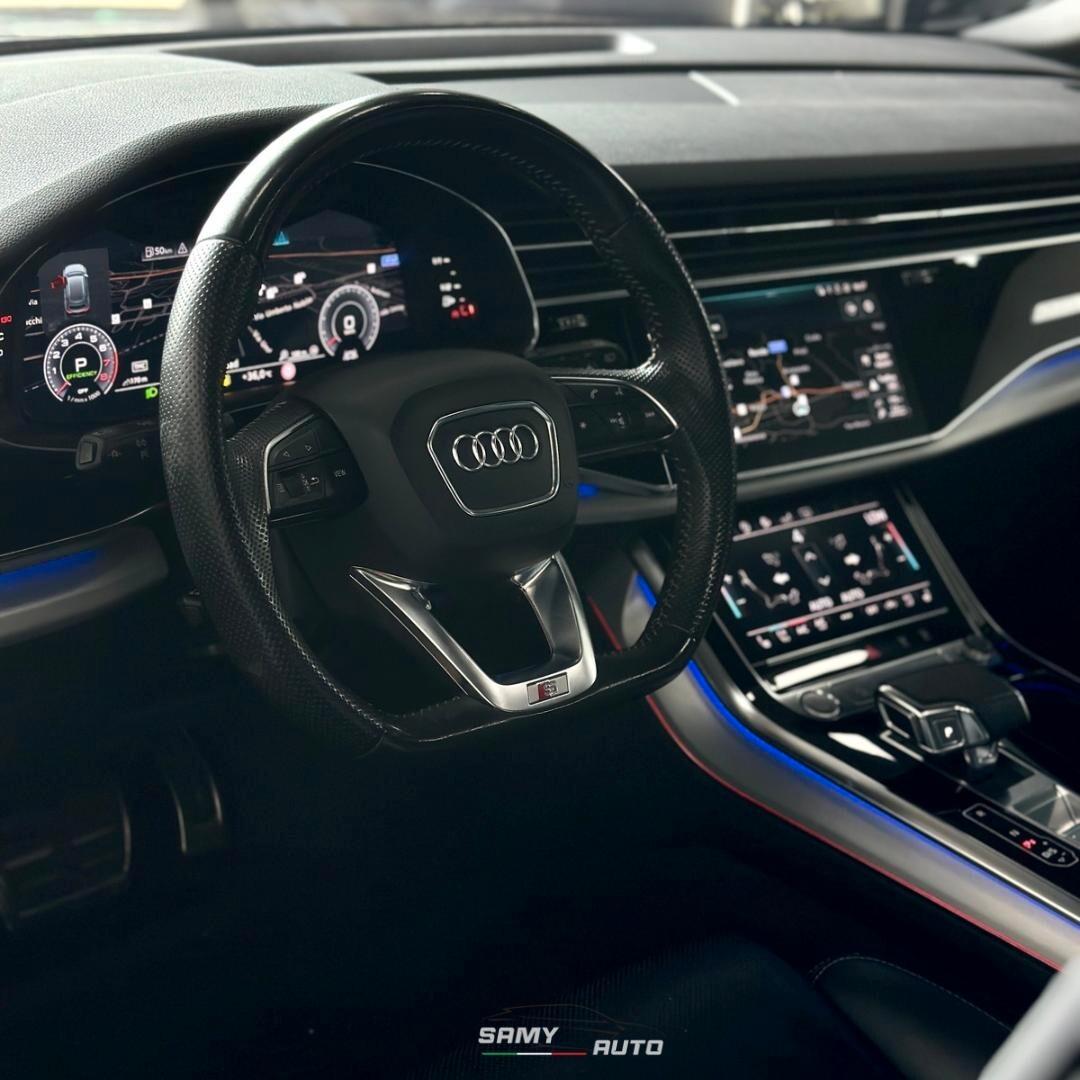 Audi Q8 55 TFSI quattro tiptronic Sport