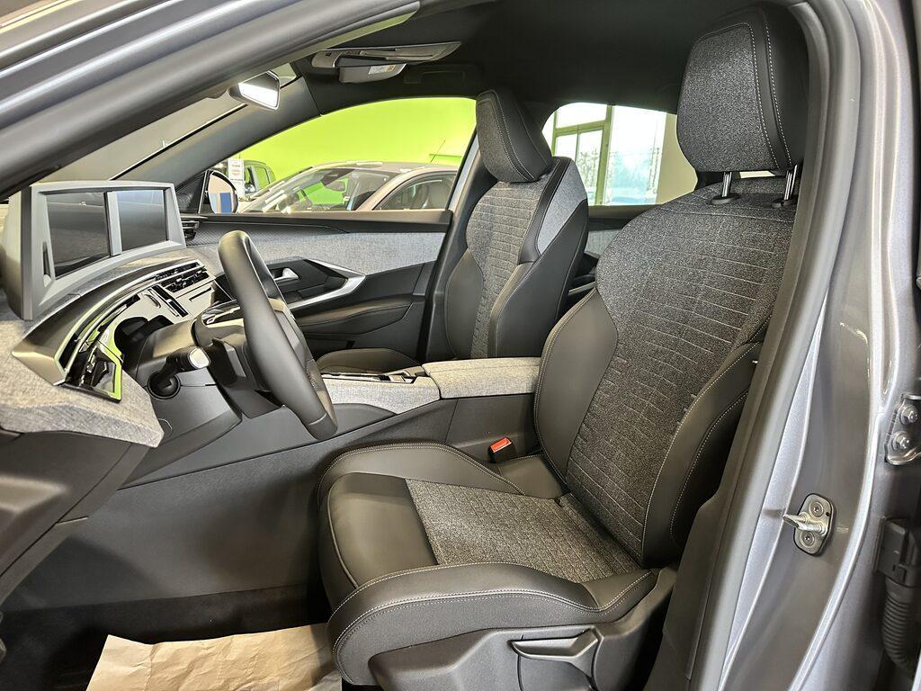 Peugeot 3008 1.2 Hybrid Allure e-DCS6