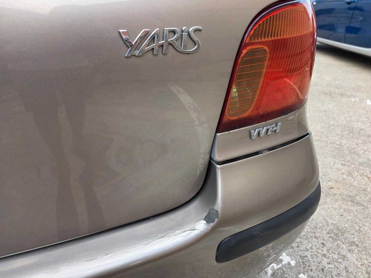 Toyota Yaris 1.0i 16V cat 3 porte