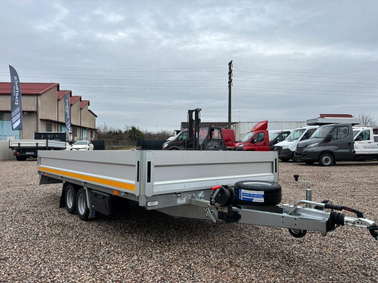 RIMORCHIO COSE CON SPONDE 4X2 2500 KG NUOVO