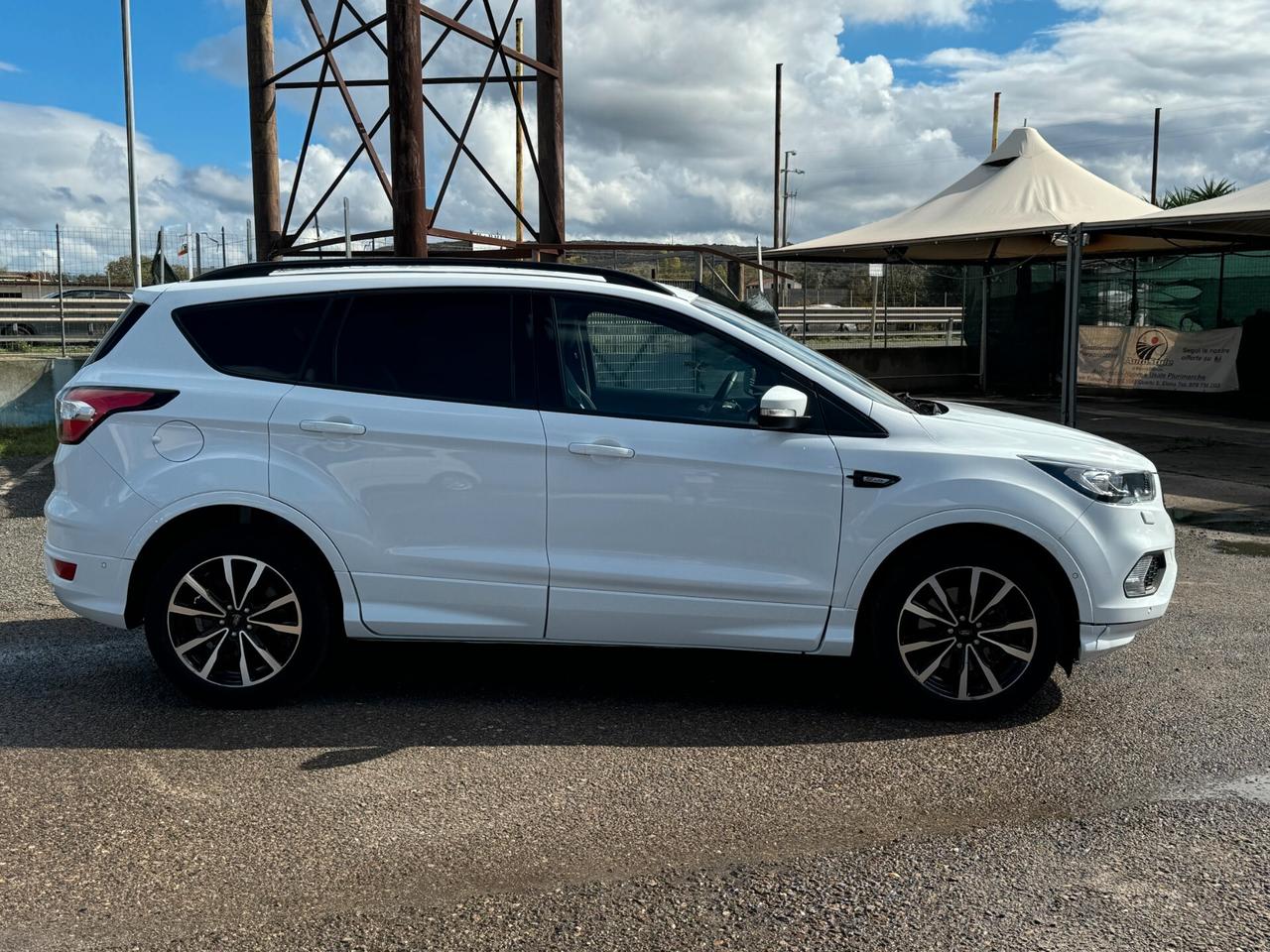 Ford Kuga 2.0 TDCI 150 CV 2WD ST-Line - 2018