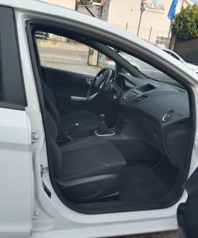 FORD Fiesta 1.0 EcoBoost 100CV 5 porte Black & White Edition