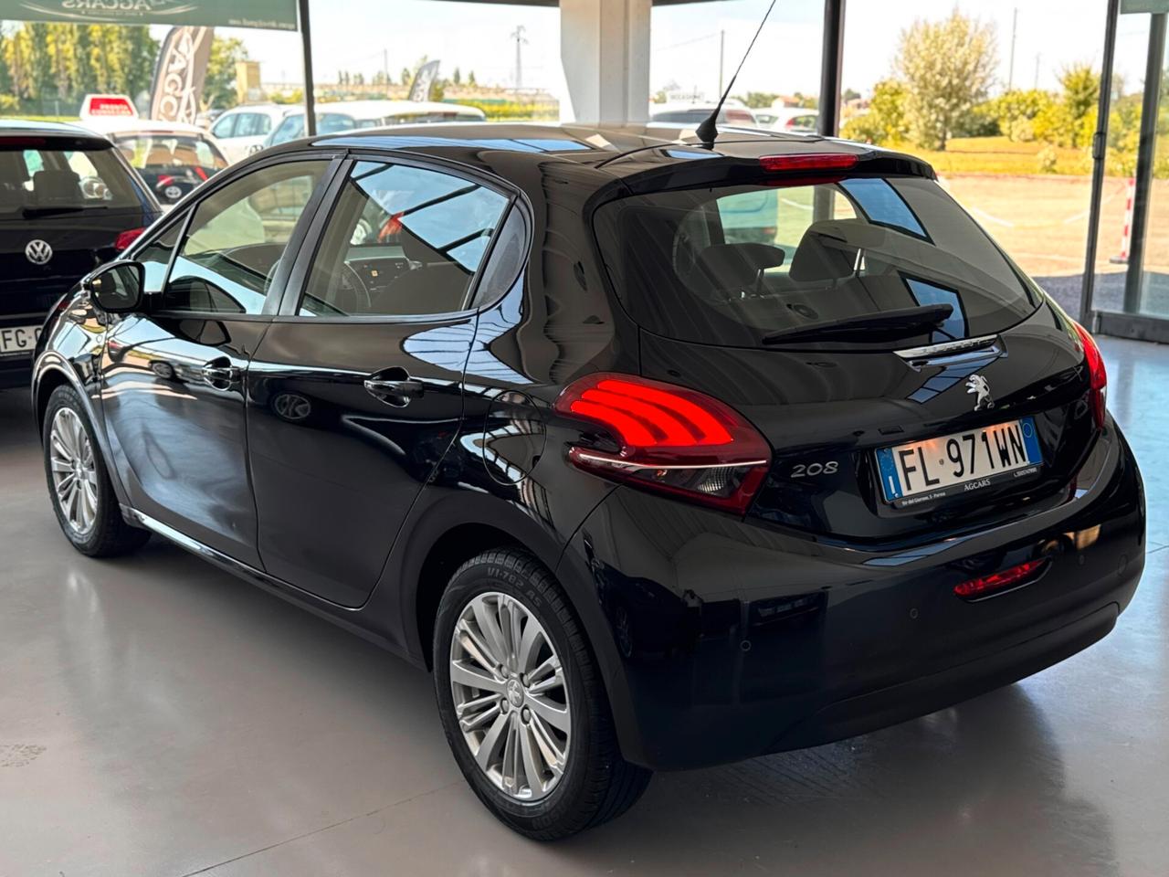 Peugeot 208 PureTech 82 5p. GPL Active