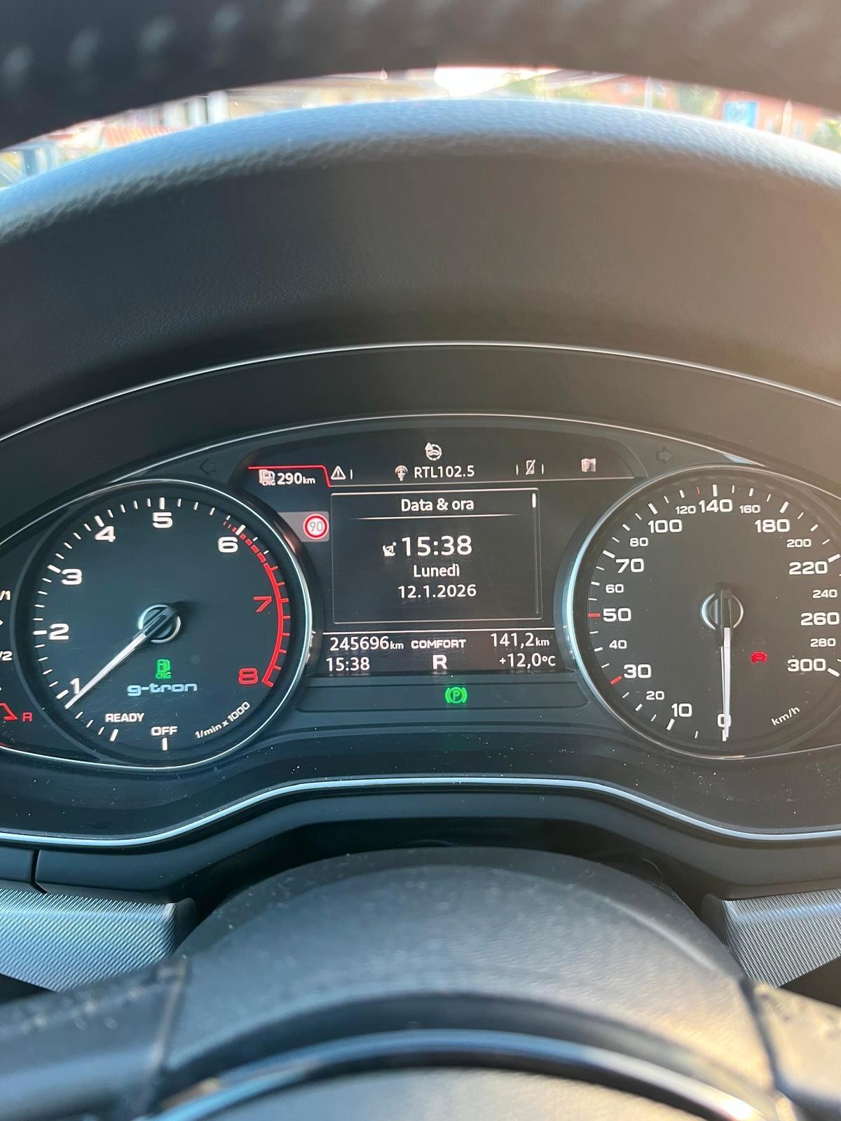 Audi A4 Avant 40 g-tron S tronic Design