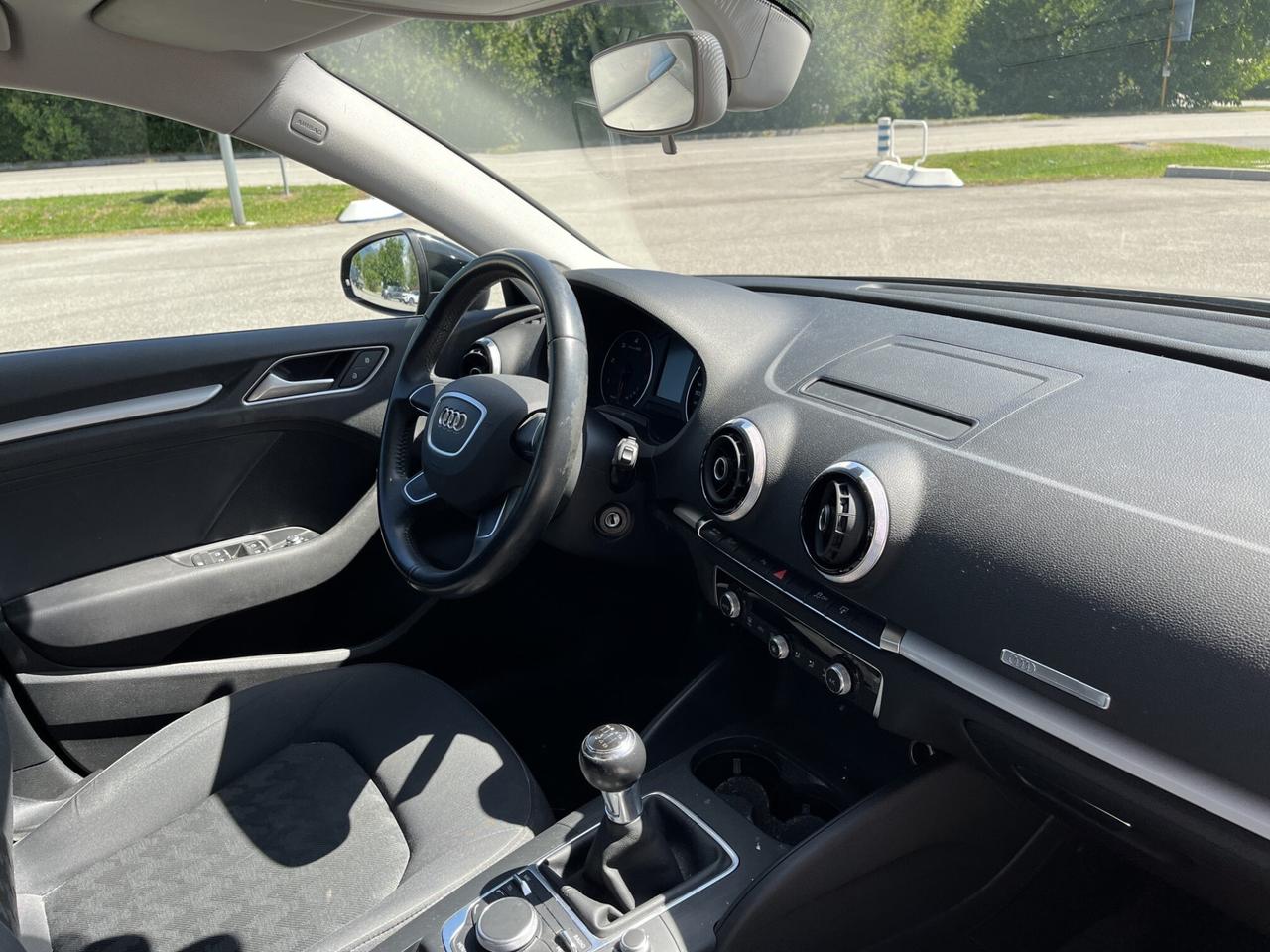 AUDI A3 SEDAN 1600 TDI 6M 110 CV