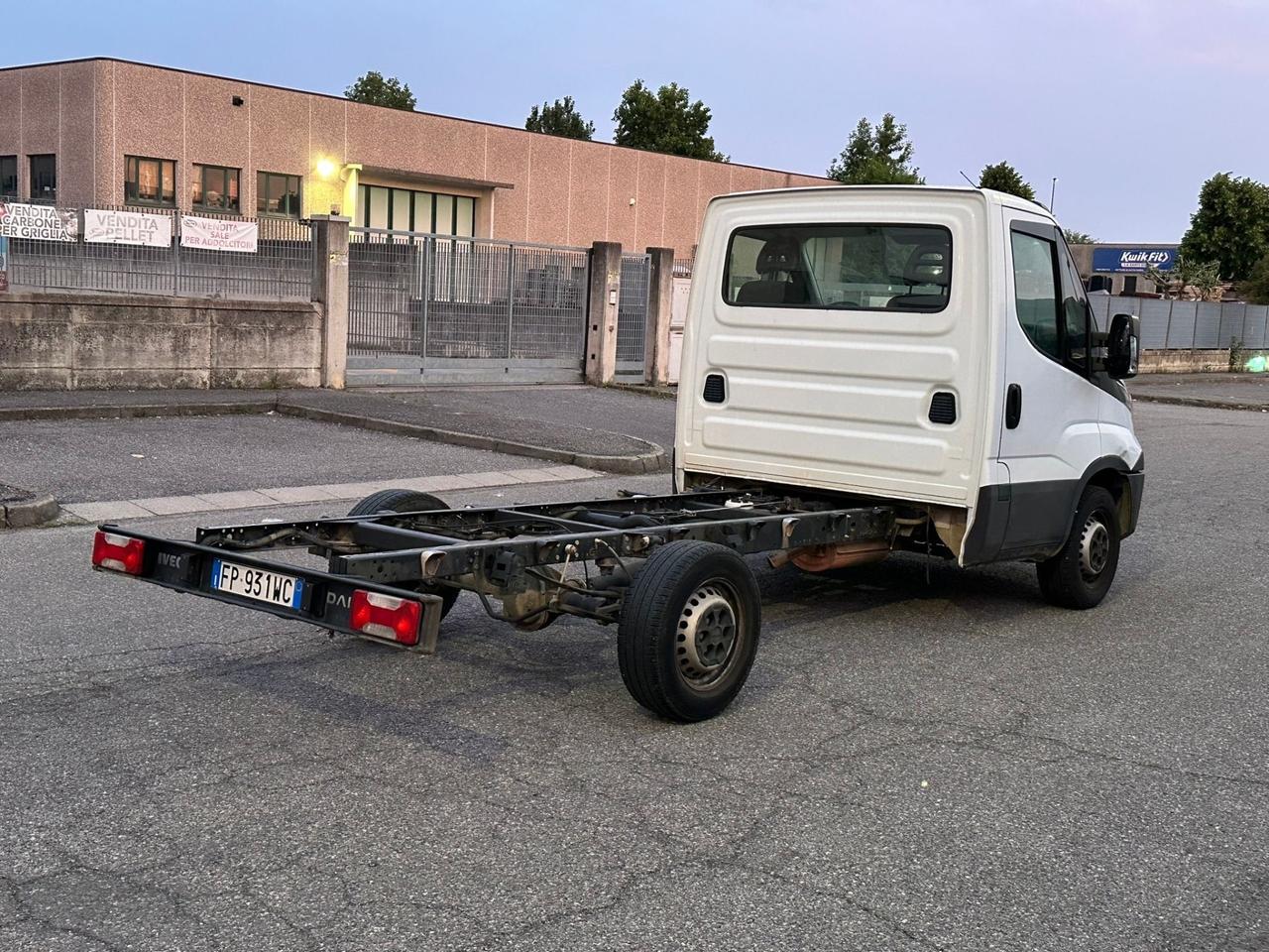 Iveco a telaio con motore rotto