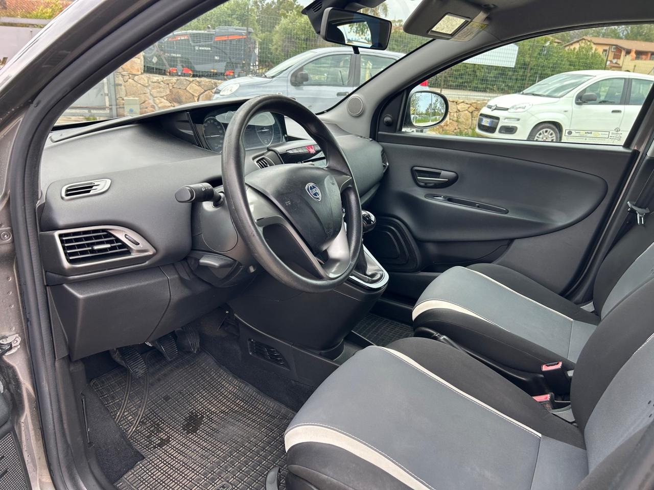 Lancia Ypsilon 1.3 MJT 16V 95 CV 5 porte S&S Elefantino