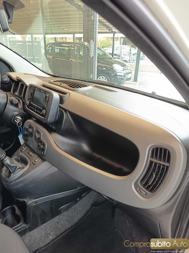 FIAT Panda 1.0 FireFly S&S Hybrid Garmin