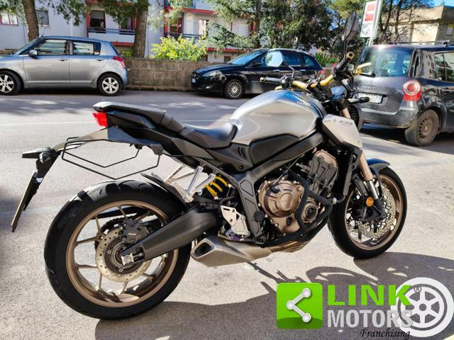 HONDA CB 650 R SOLO 8500KM