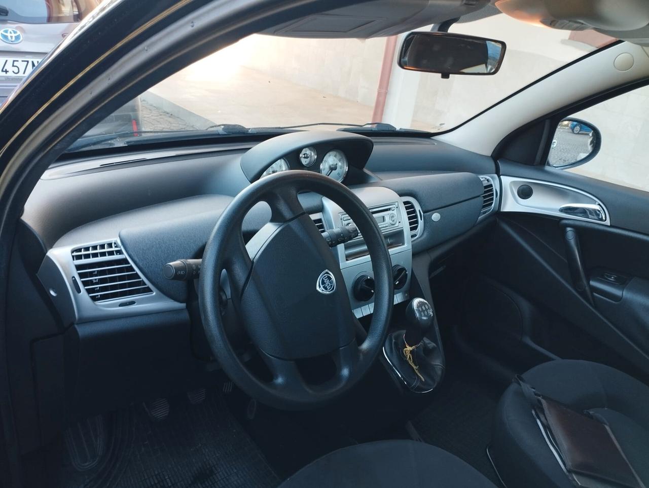 Lancia Ypsilon Unica