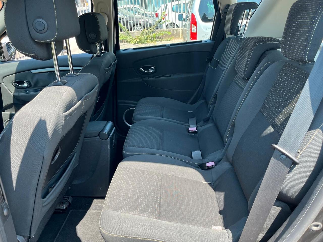 Renault Scenic Scénic 1.9 dCi 130CV Dynamique