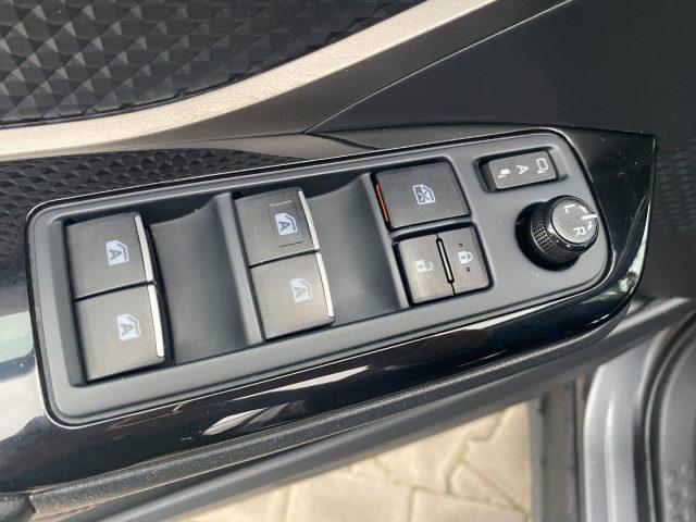 TOYOTA C-HR 1.8 Hybrid E-CVT