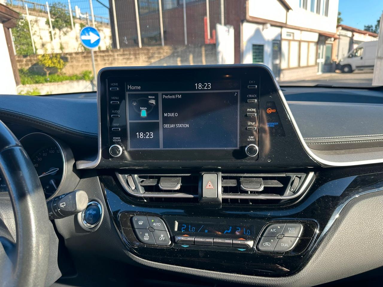 Toyota C-HR 1.8 Hybrid E-CVT Active