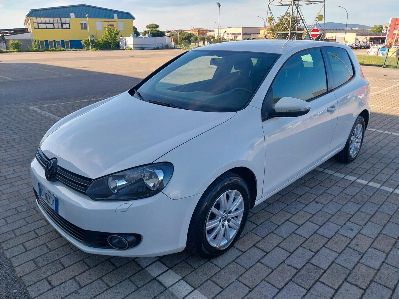 Volkswagen Golf 1.6 TDI DPF 3p. Highline