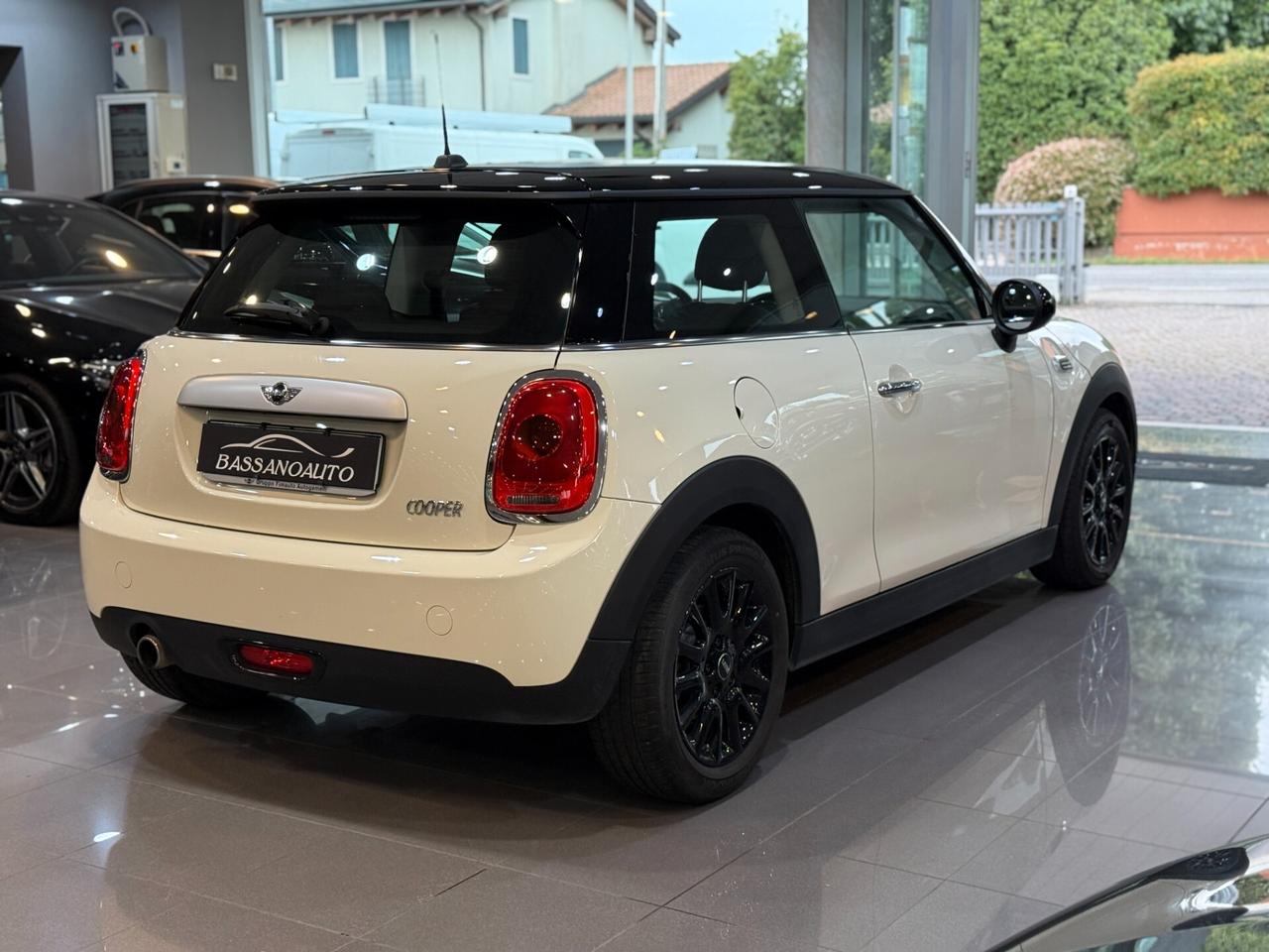 Mini F55-F56 2014 1.5 3p 79.000 KM!!