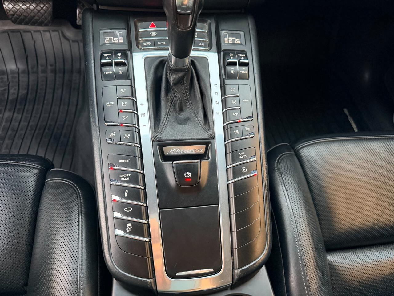 Porsche Macan 3.0 S -Tetto-Pasm-Full-Total BLACK