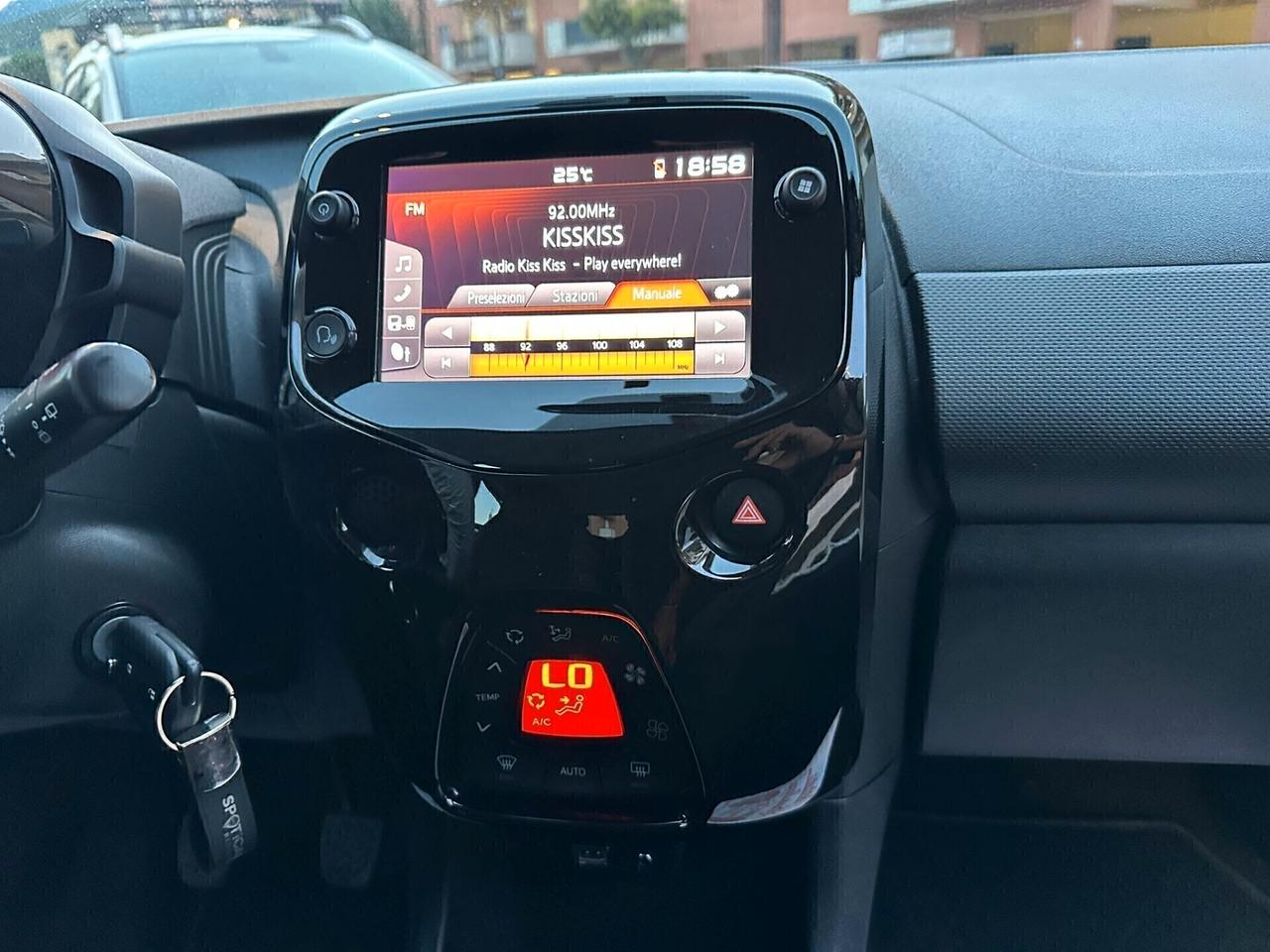 Citroen C1 VTi 72 S&S 5 porte Shine