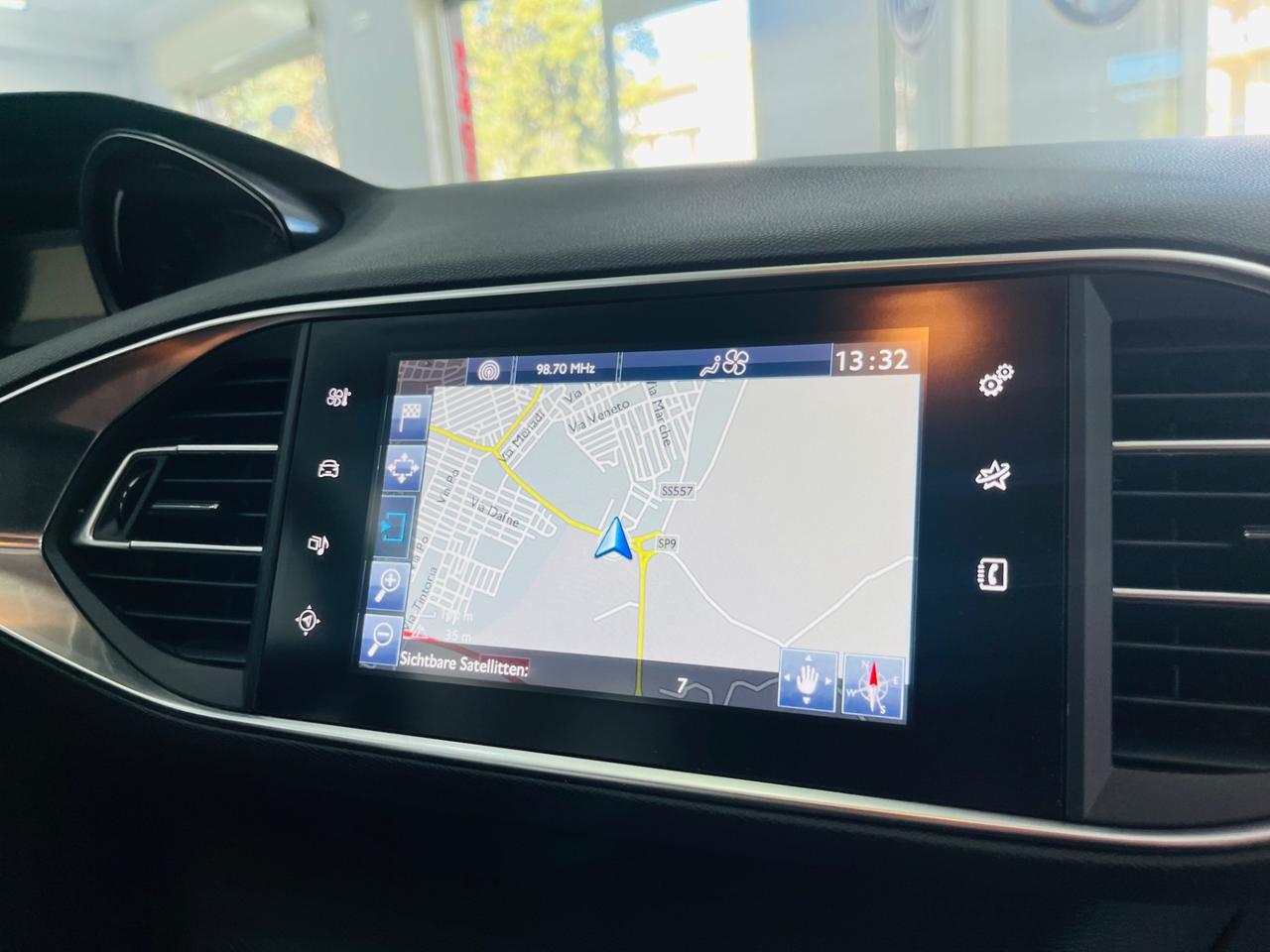 Peugeot 308 1.6 BlueHDi 120cv anno 2016