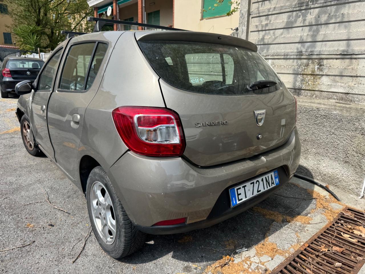 DACIA SANDERO 1.2 BENZINA SINISTRATA