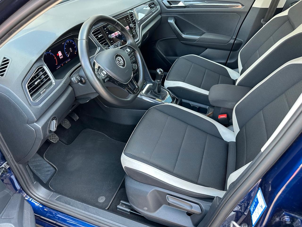 Volkswagen T-Roc 2.0 TDI SCR 150 CV Business BlueMotion Manuale