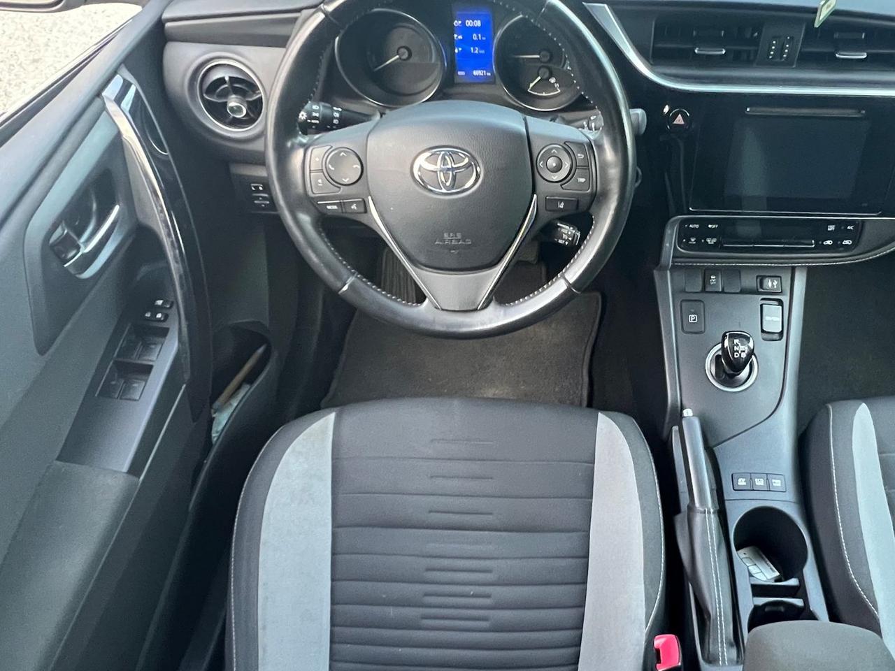 Toyota Auris Business 1.8 HEV #8840