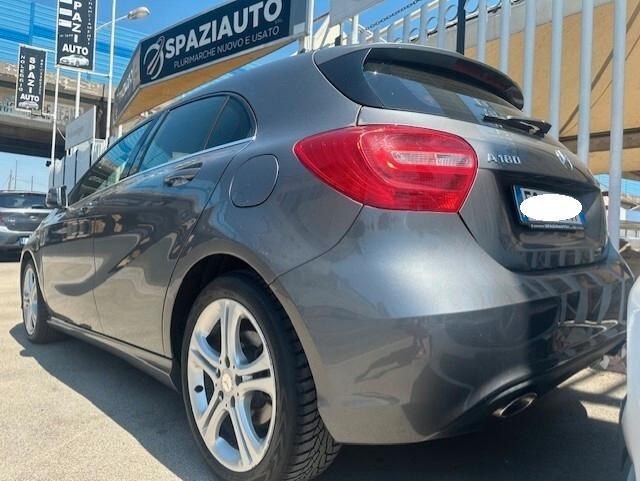 MERCEDES A180 PREMIUM
