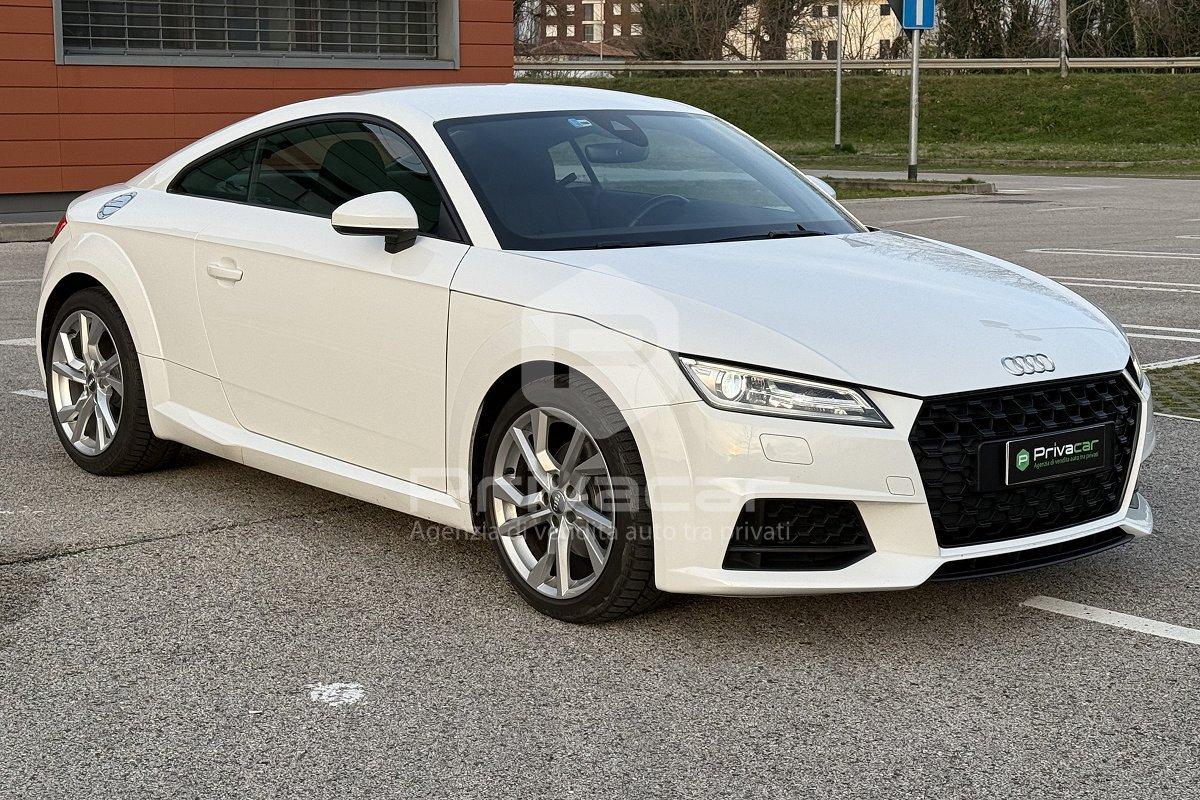 AUDI TT Coupé 40 TFSI S tronic