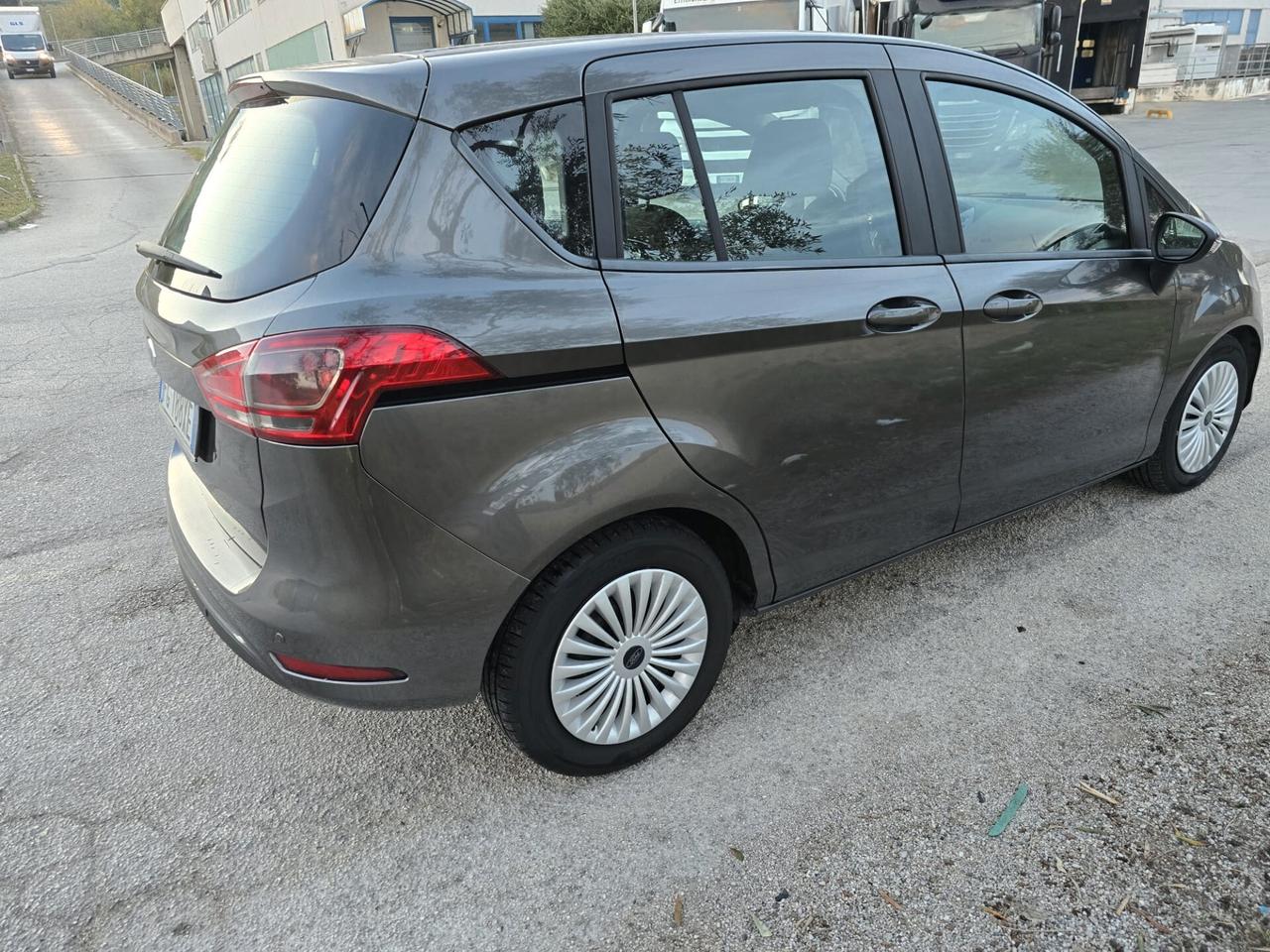 Ford B-Max 1.5 TDCi 75 CV . 2017 .GARANZIA
