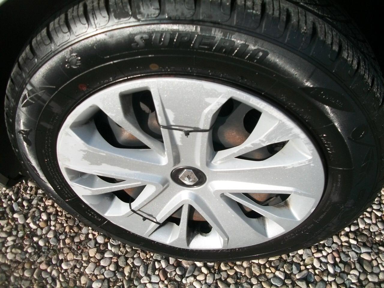 Renault Clio dCi 8V 90 CV EDC 5 porte Business CC 1461 kw 66 SI NUOVI PATENTATI GARANZIA UN ANNO