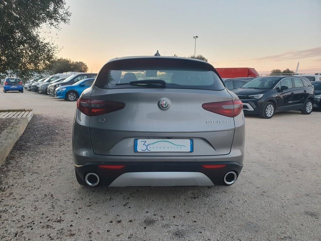 Alfa Romeo Stelvio 2.2 Turbodiesel 210 CV AT8 Q4 Executive