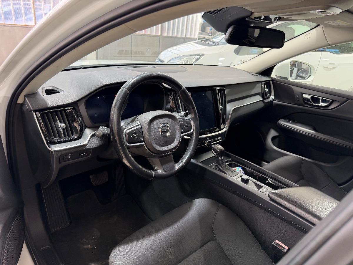 VOLVO - V60 - D3 Geartronic R-design