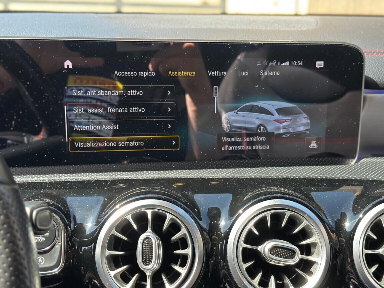Mercedes CLA 200d shooting brake Premium AMG