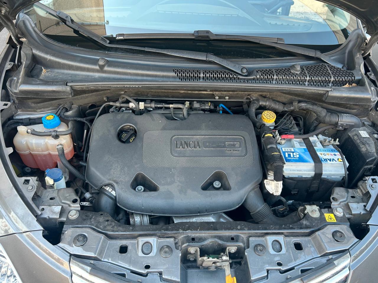 Lancia Ypsilon 0.9 TwinAir 85 CV 5 porte Metano Ecochic Gold