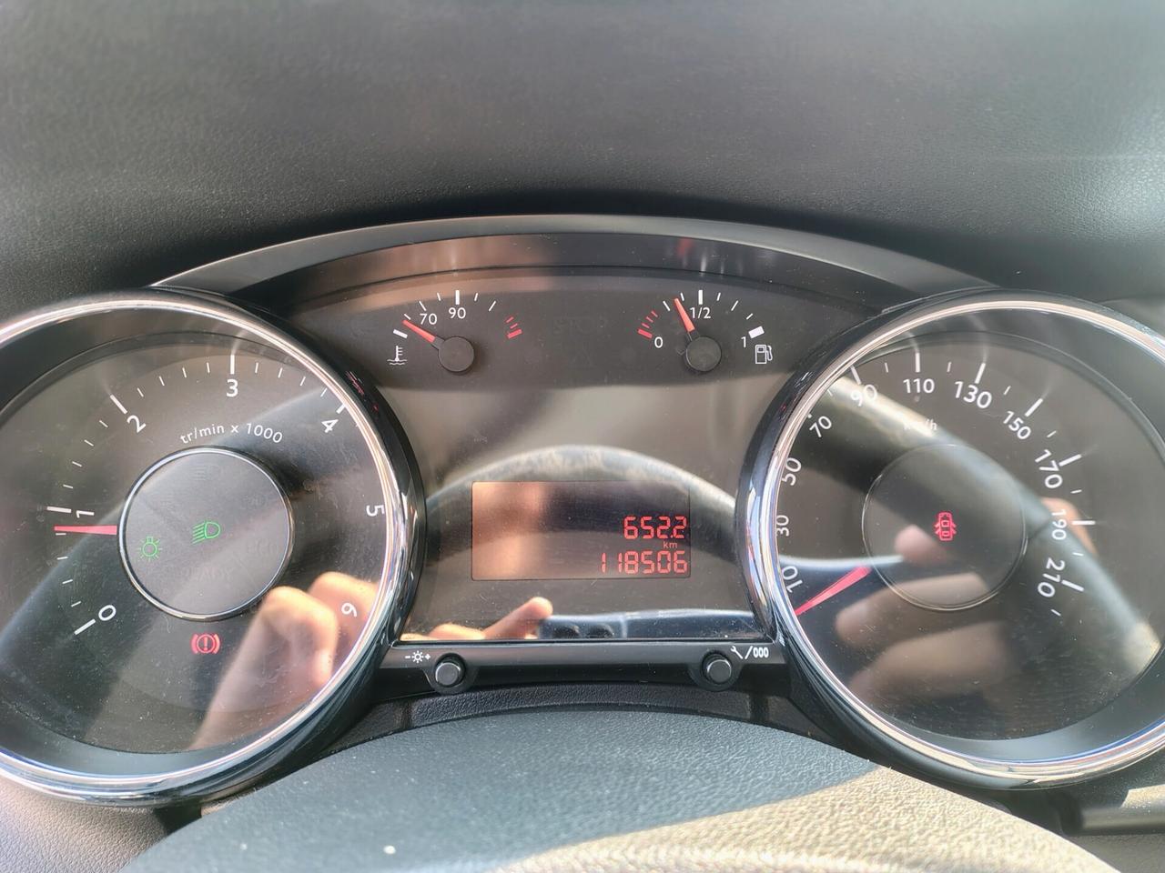 Peugeot 3008 1.6 HDi 112CV Tecno