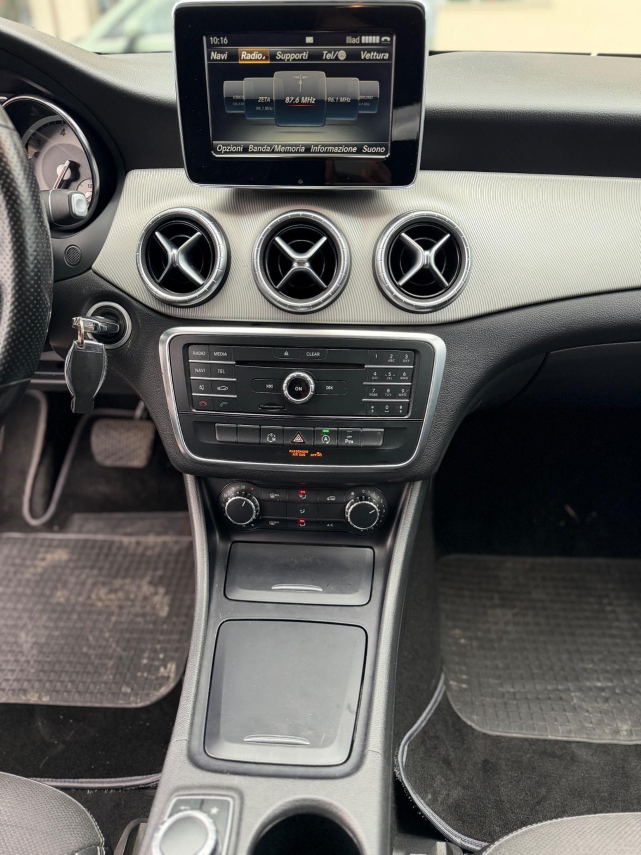 Mercedes-benz CLA 220 d S.W. Automatic Sport