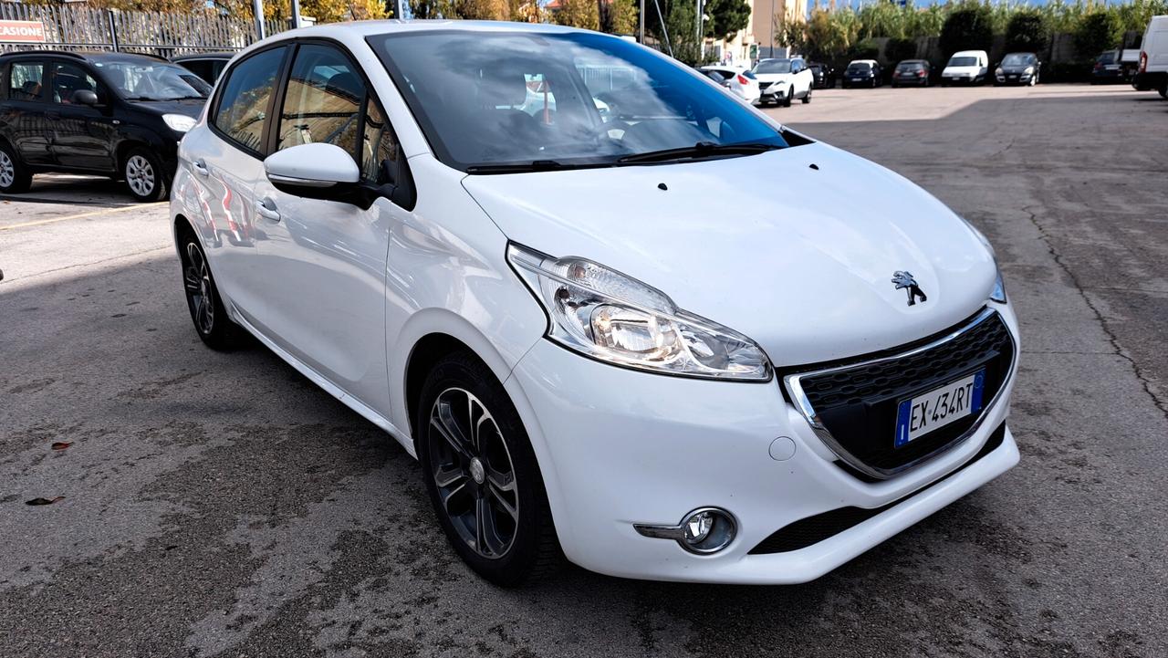 Peugeot 208 PureTech 82 5 porte Allure