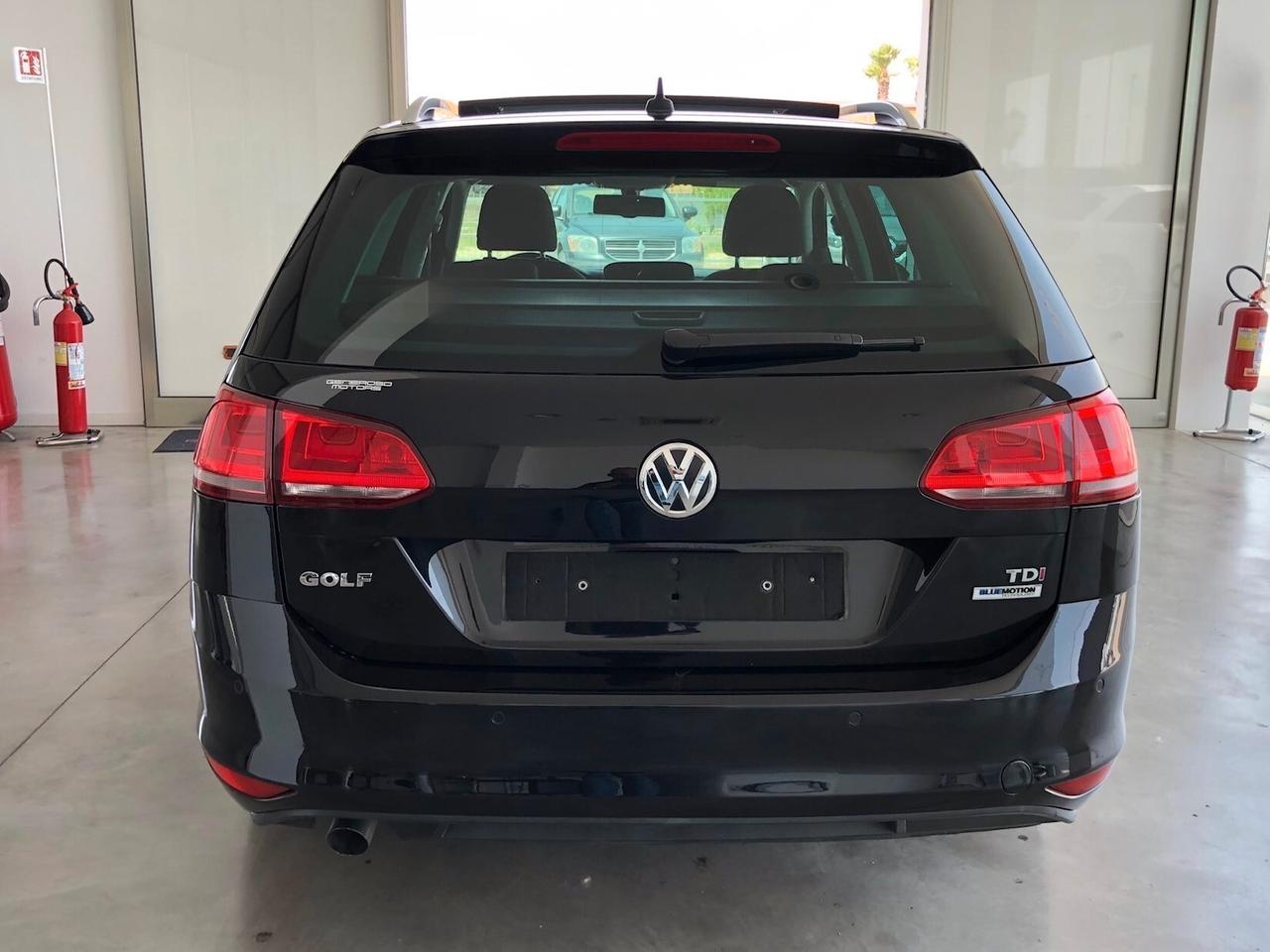 VOLKSWAGEN GOLF VARIANT 1.6 TDI 105 CV COMFORTLINE BLUEMOTION, CON TETTO APRIBILE