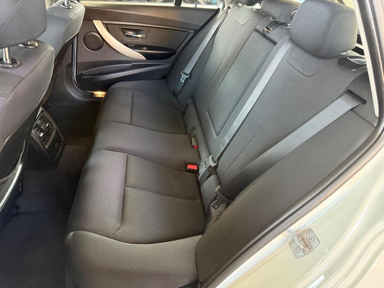 Bmw 320 320d Efficient Dynamics Touring Business aut.