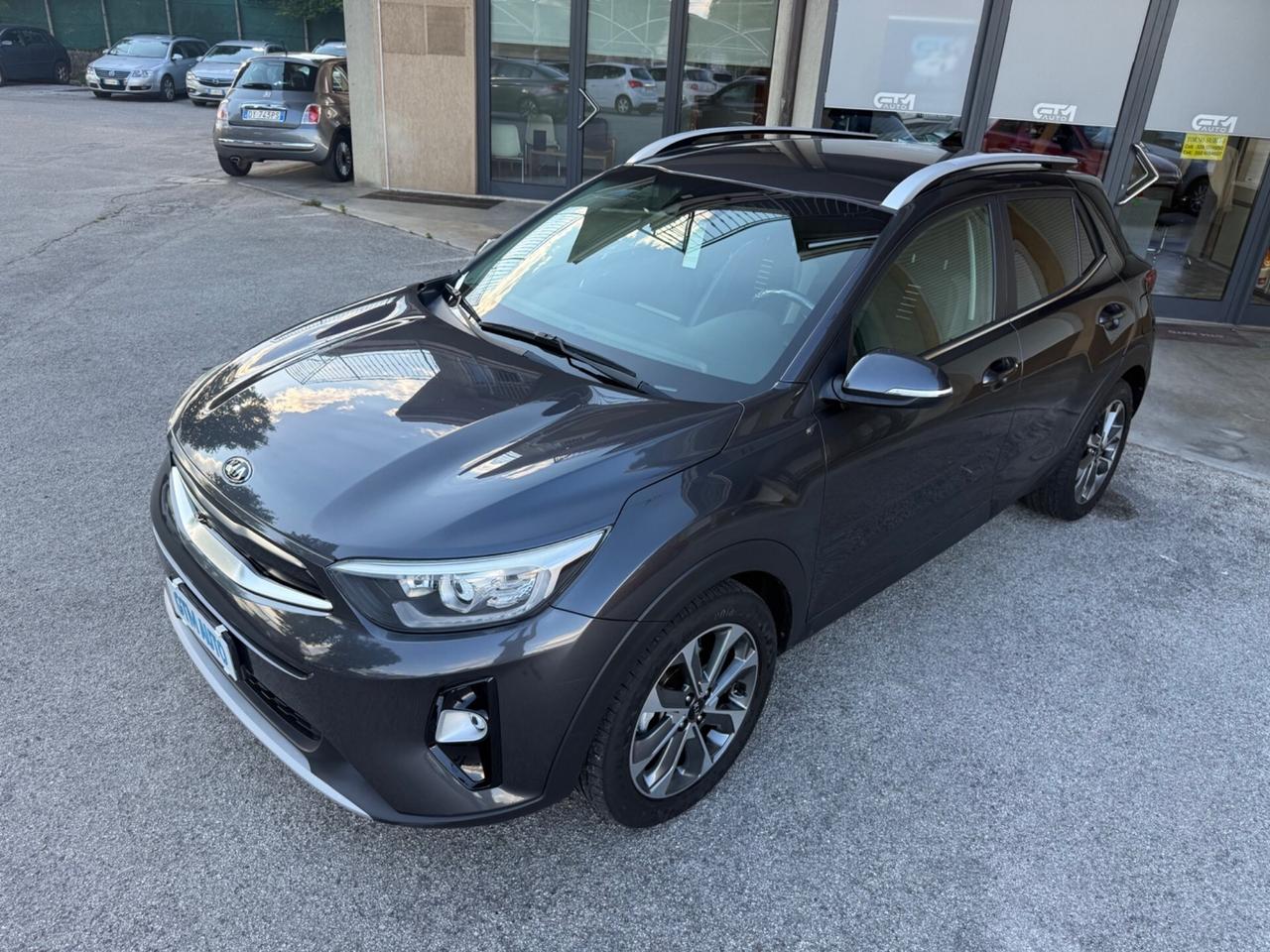 Kia Stonic 1.4 MPI 100 CV - Neopatentati