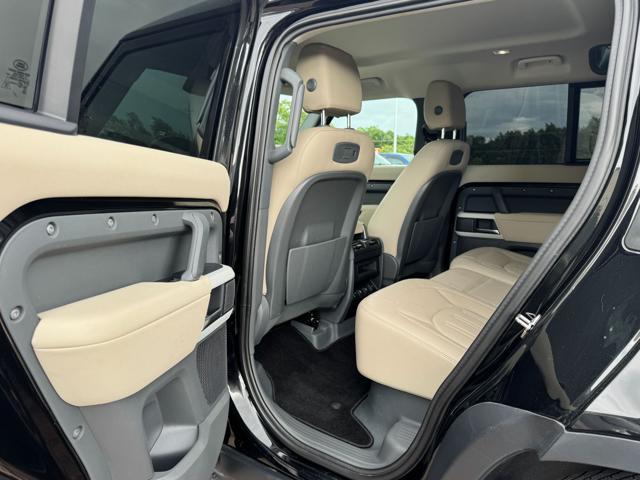 LAND ROVER Defender 110 3.0D I6 200 CV AWD.-- AUTOCARRO --