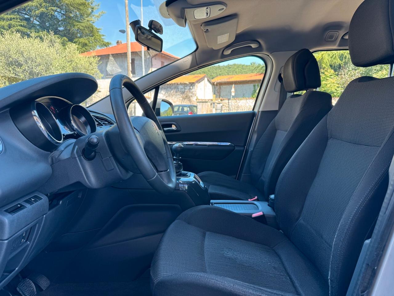 Peugeot 5008 1.6 HDi 110CV Premium