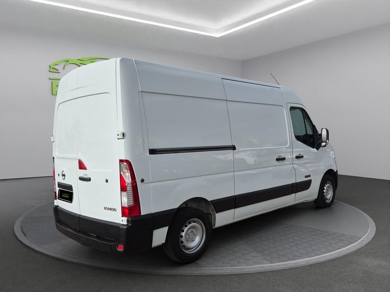 Nissan NV300 non 2300