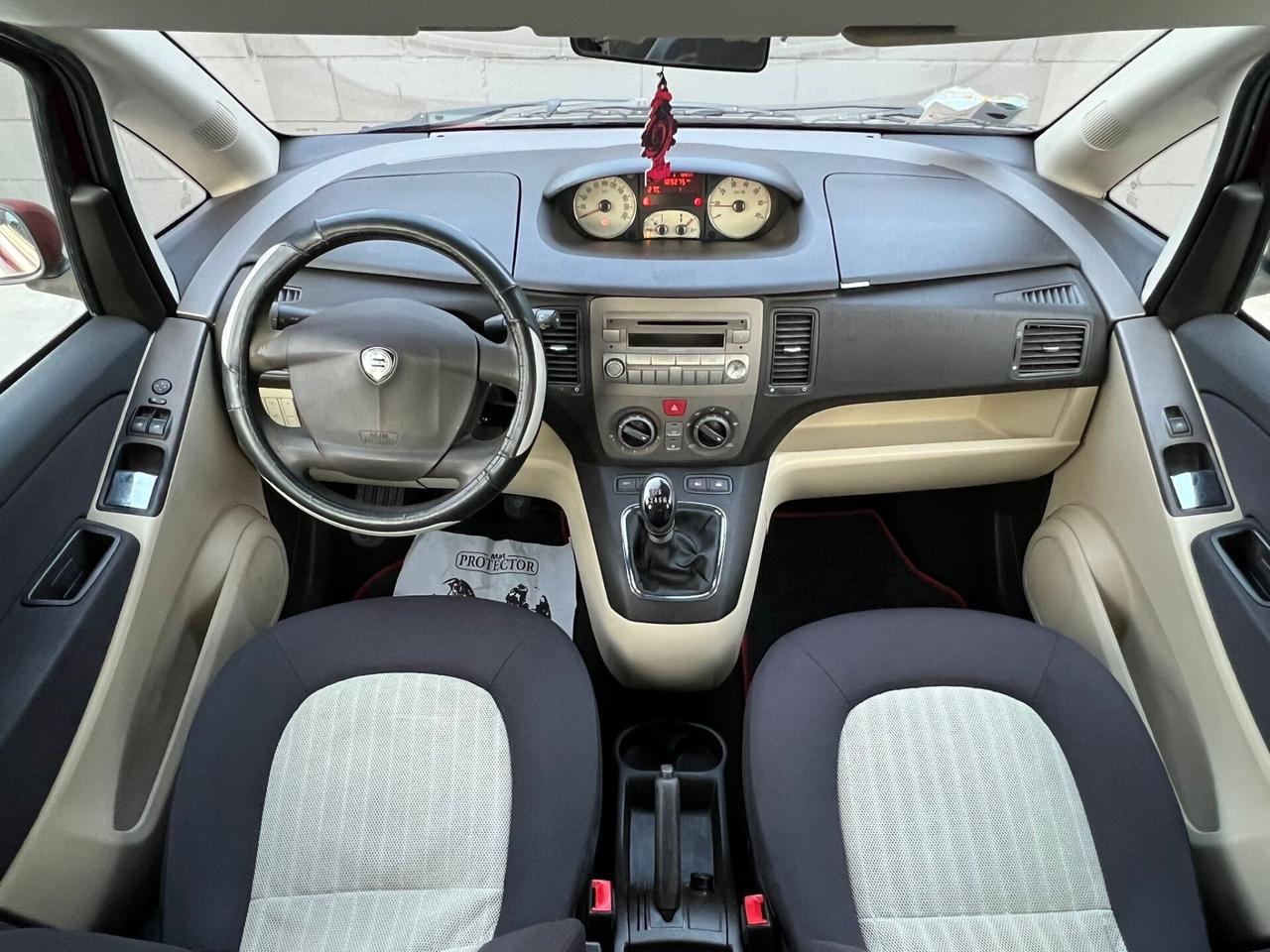 Lancia MUSA 1.4 16V Platino Plus