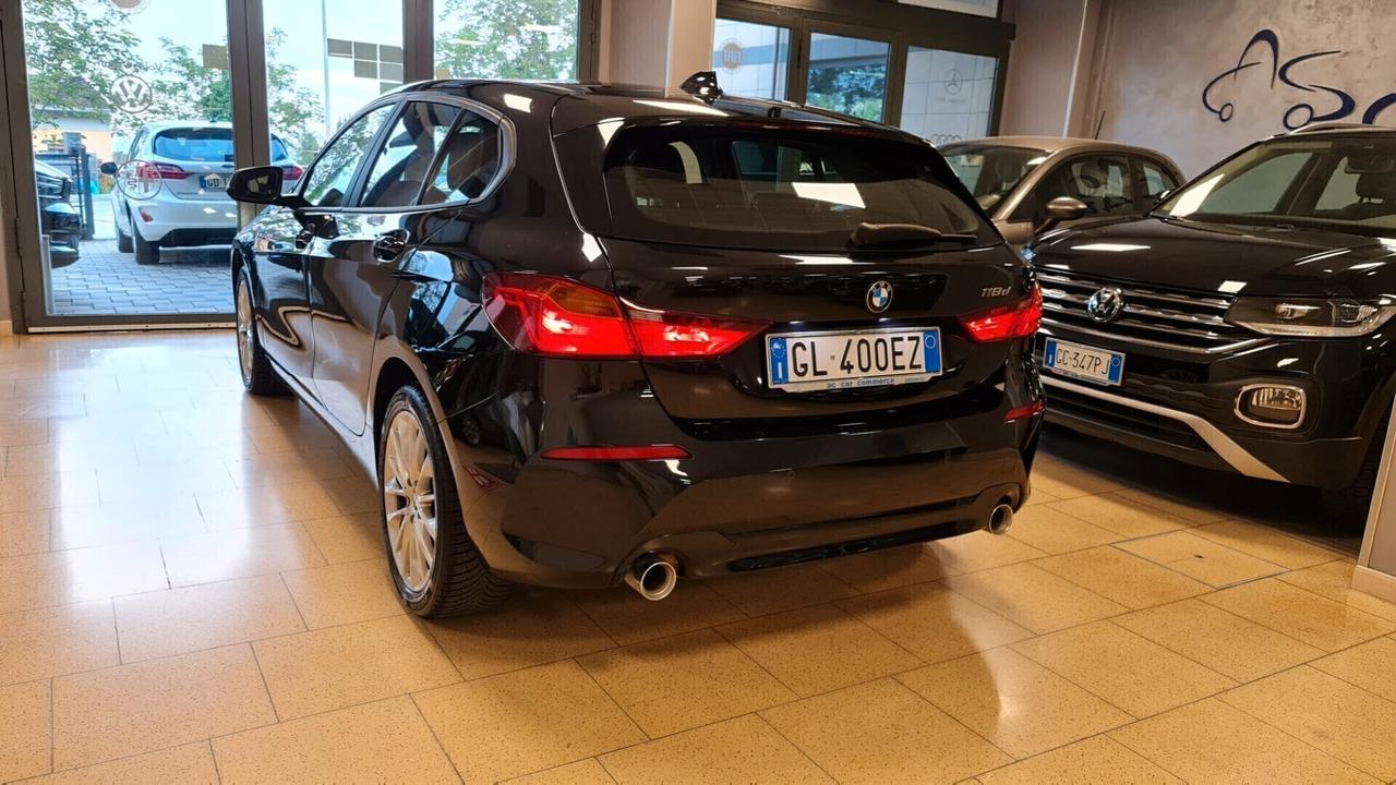 Bmw 118 118d 5p. Business Advantage