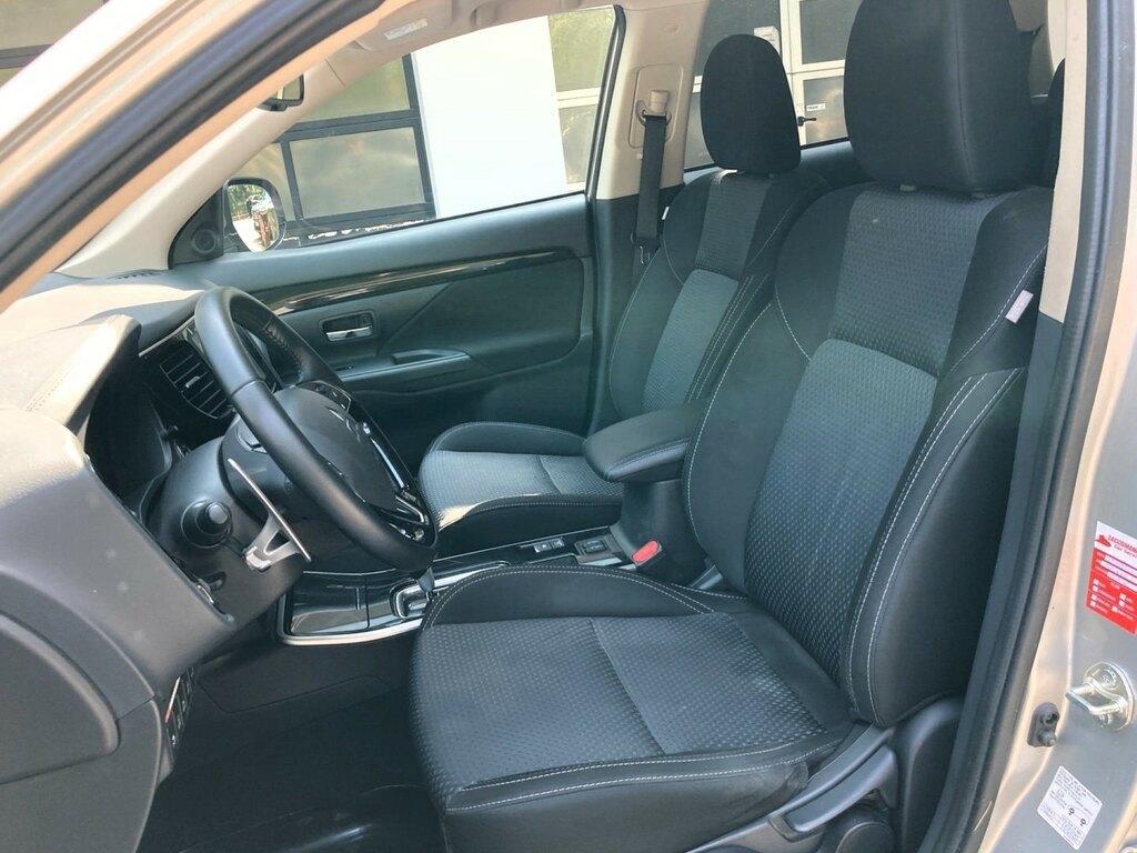 Mitsubishi Outlander 2.0 Mivec Insport 2WD CVT