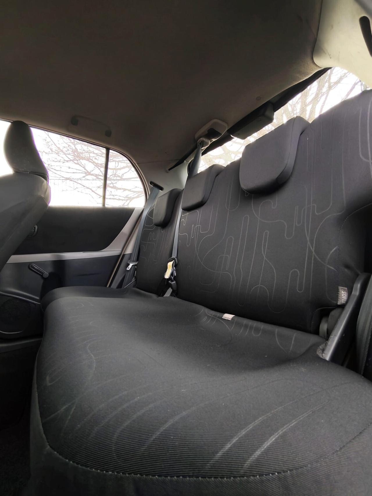 Toyota Yaris 1.0 5 porte