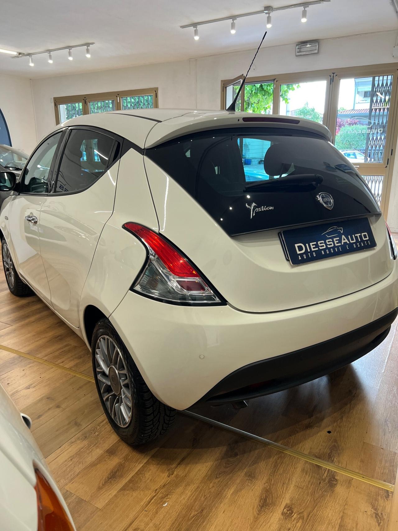 Lancia Ypsilon 1.3 MJT 95 CV Platinum