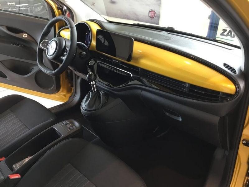 FIAT 500 Hybrid Hybrid Icon MY26 PACK STYLE