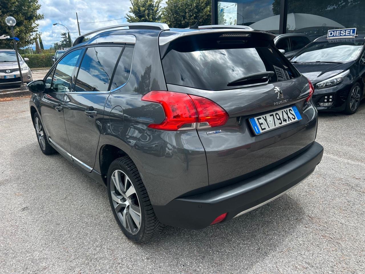 " UNA CHICCA " Peugeot 2008 Blue HDi Allure