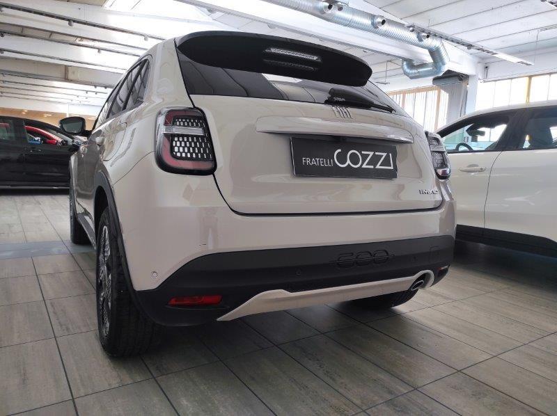 FIAT 600 (2023-->) - 600 Hybrid 110 CV DCT MHEV La Prima